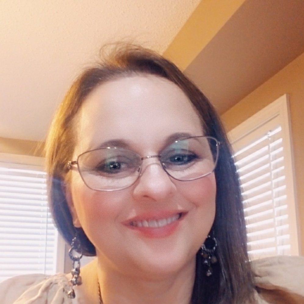 Meet your Posher, Cynthia